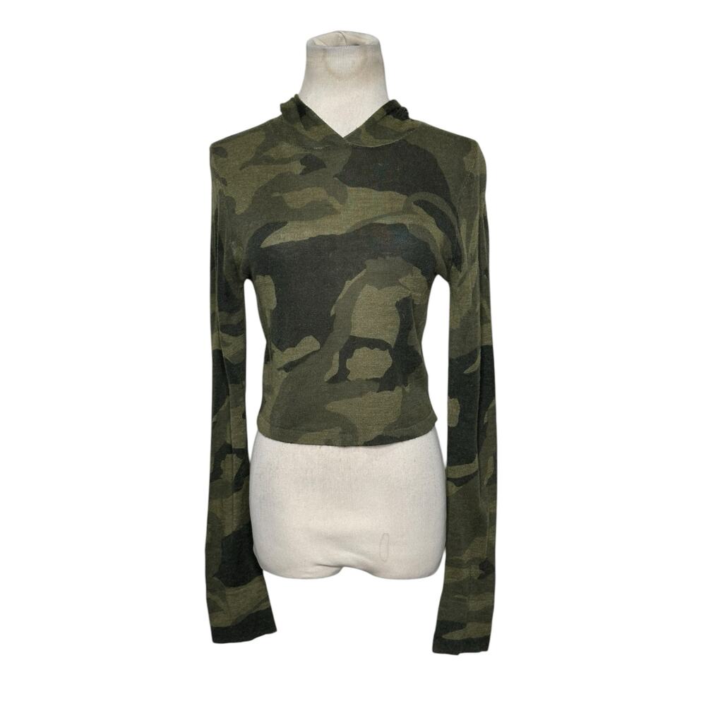 The Indigo Child green camo long sleeves hoodie top size Large